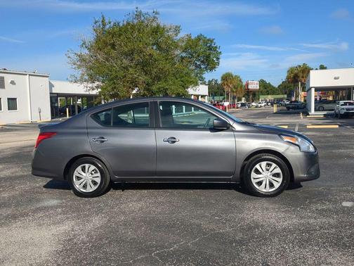 2019 Nissan Versa 1.6 SV