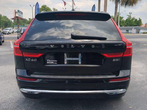 2023 Volvo XC60 B5 Plus Bright Theme