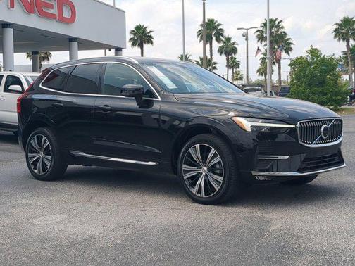 2023 Volvo XC60 B5 Plus Bright Theme