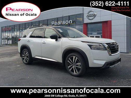 2025 Nissan Pathfinder Platinum FWD