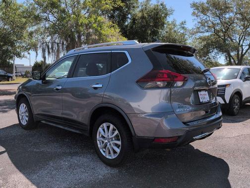 Gun Metallic 2019 Nissan Rogue SV