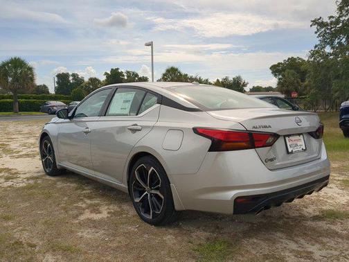 2025 Nissan Altima SR FWD