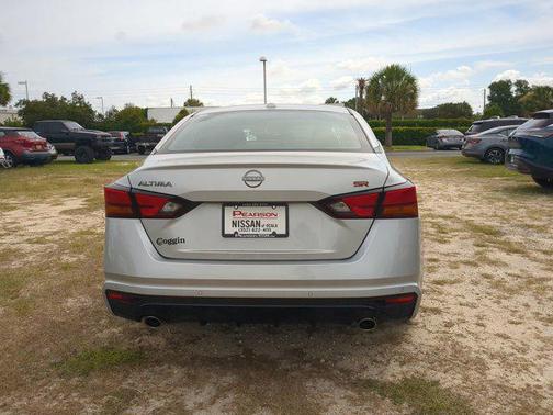 2025 Nissan Altima SR FWD