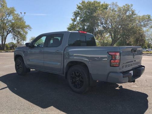 Boulder Gray Pearl 2026 Nissan Frontier SV