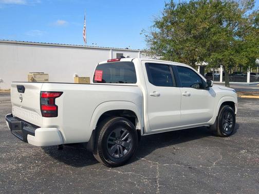 2025 Nissan Frontier SV