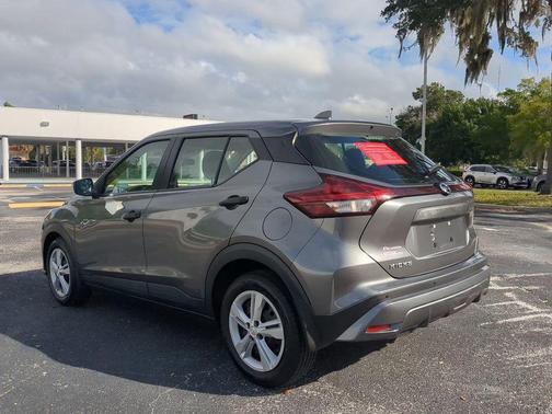 2021 Nissan Kicks S