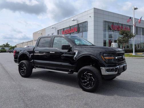 Agate Black Metallic 2025 Ford F-150 XLT