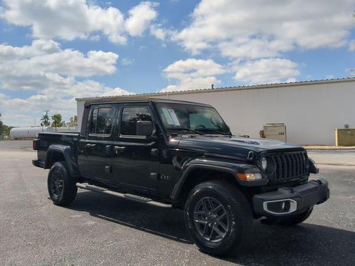 2024 Jeep Gladiator Sport S