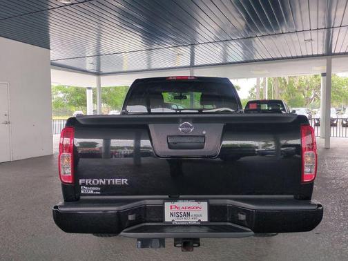 Magnetic Black Pearl 2020 Nissan Frontier S
