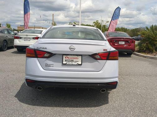 2026 Nissan Altima SR FWD