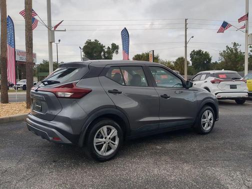 2021 Nissan Kicks S