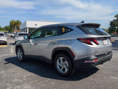 2024 Hyundai TUCSON SE