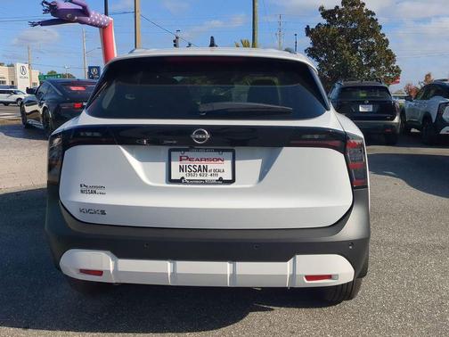 2026 Nissan Kicks SV