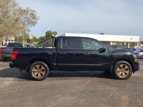Super Black 2024 Nissan Titan SV