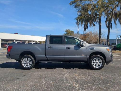 2024 Nissan Titan XD SV