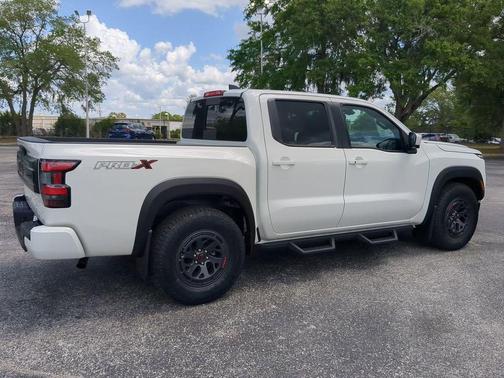 2025 Nissan Frontier PRO-X