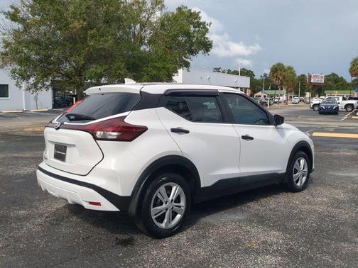 2021 Nissan Kicks S