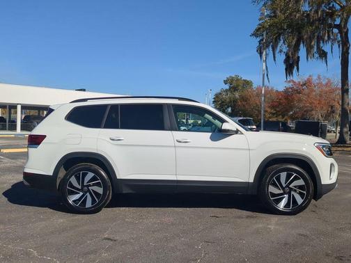 2025 Volkswagen Atlas 2.0T SE w/Technology