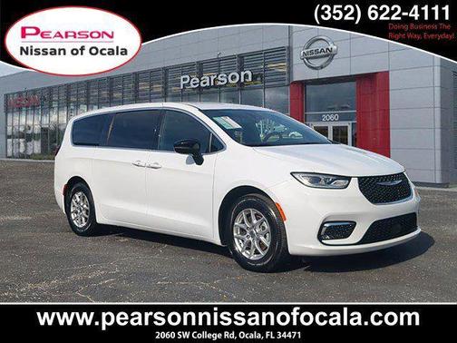 2024 Chrysler Pacifica Touring