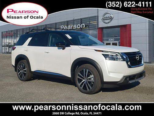 2025 Nissan Pathfinder Platinum FWD