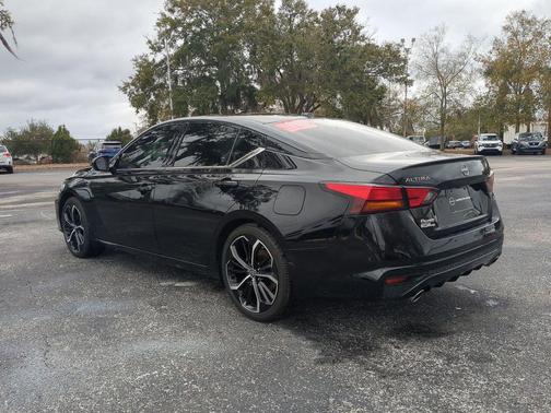 2025 Nissan Altima SR FWD