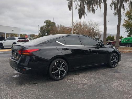 2025 Nissan Altima SR FWD