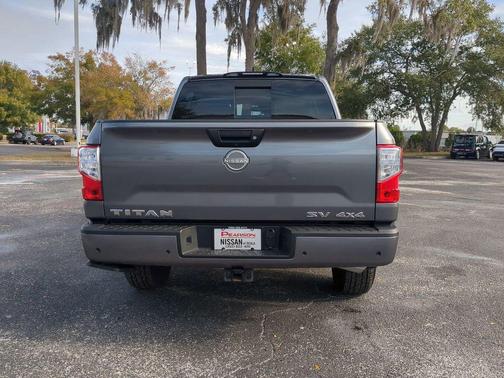 2024 Nissan Titan SV
