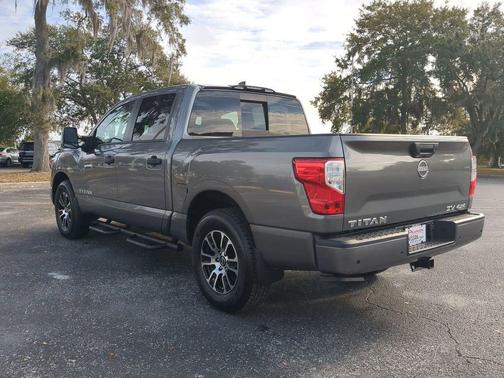 2024 Nissan Titan SV