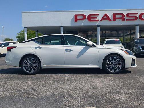 2024 Nissan Altima 2.5 SL