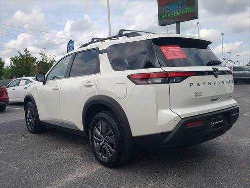 2024 Nissan Pathfinder SV 4WD