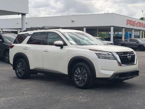 2024 Nissan Pathfinder SV 4WD