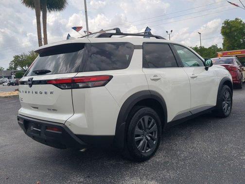 2024 Nissan Pathfinder SV 4WD