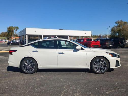 2025 Nissan Altima 2.5 SL