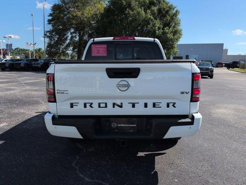 Glacier White 2022 Nissan Frontier SV