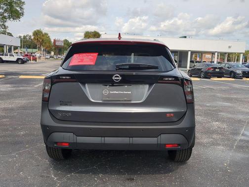 2025 Nissan Kicks SR