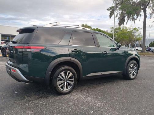 Obsidian Green Pearl 2025 Nissan Pathfinder SL FWD