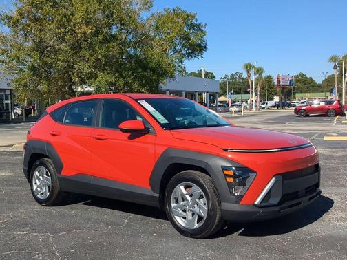 2025 Hyundai KONA SE