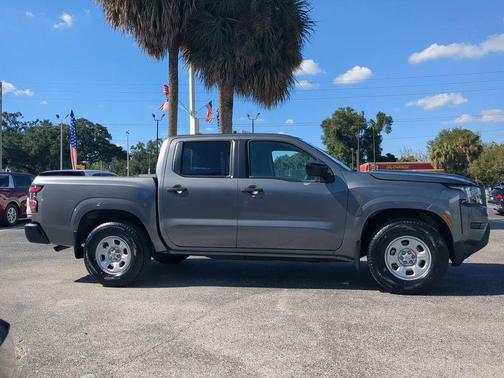 2022 Nissan Frontier S