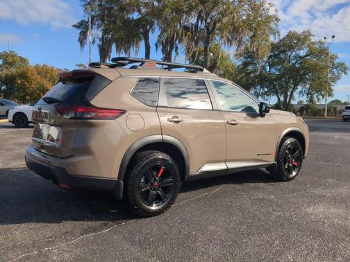 2025 Nissan Rogue Rock Creek