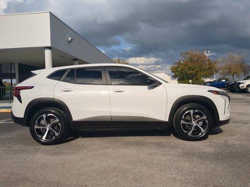 2025 Chevrolet Trax FWD 1RS