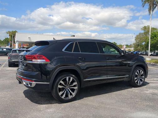 2023 Volkswagen Atlas Cross Sport 3.6L V6 SEL Premium R-Line
