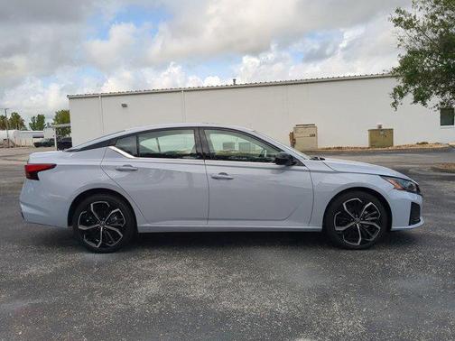 2024 Nissan Altima SR Intelligent AWD