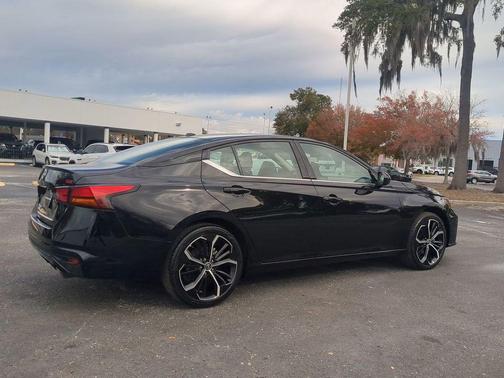 2025 Nissan Altima SR FWD