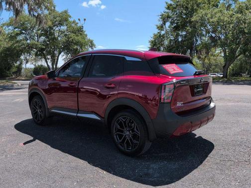 Scarlet Ember Tintcoat 2025 Nissan Kicks SR