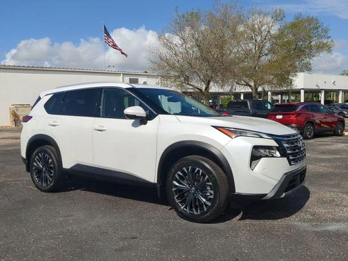 2025 Nissan Rogue SL