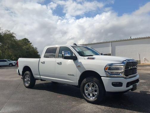 2024 RAM 2500 Laramie Crew Cab 4x4 6'4' Box