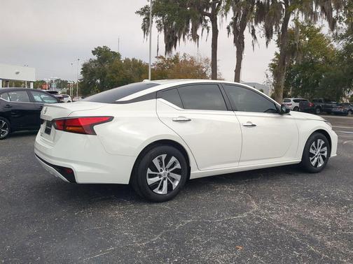 2025 Nissan Altima S FWD