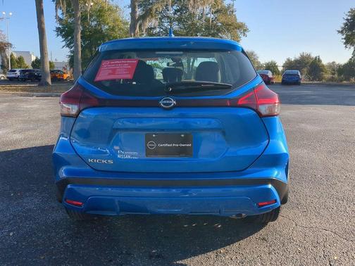 2025 Nissan Kicks S