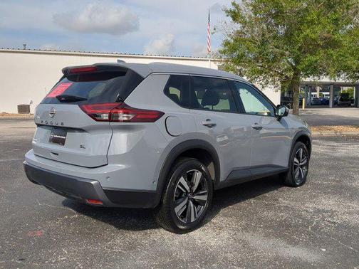 2025 Nissan Rogue SL