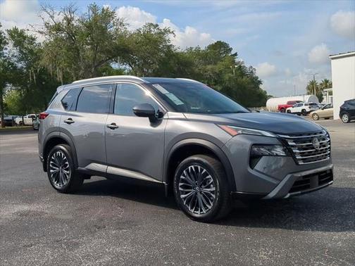 2025 Nissan Rogue SL
